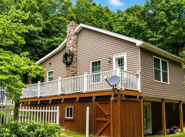 63 Pine Hill Rd, Franklin Twp, PA 15480