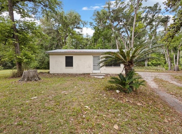 67 NE 717th St, Old Town, FL 32680