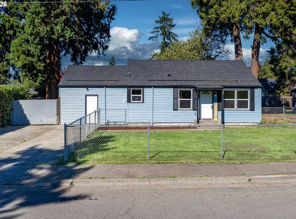 5418 A St, Springfield, OR 97478