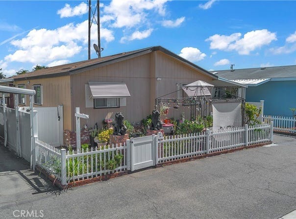 8681 Katella Avenue, Stanton, CA 90680