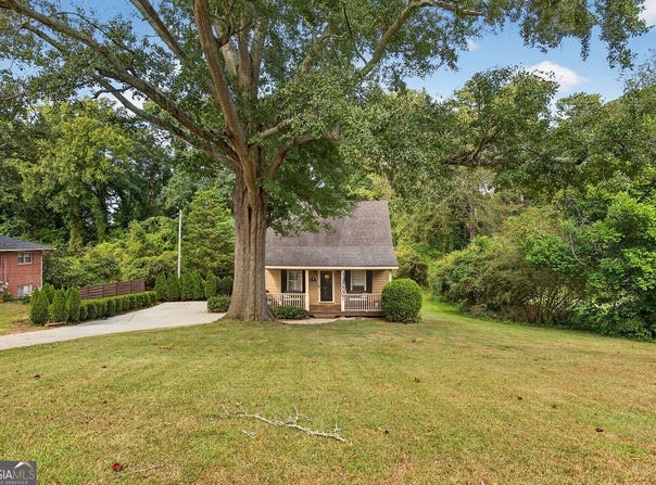 200 1/2 Pine Street, Barnesville, GA 30204