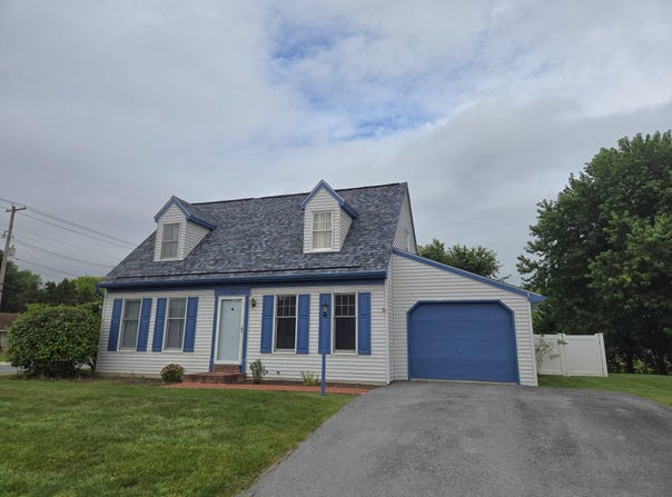 1901 CLINTON Avenue, CHAMBERSBURG, PA 17201