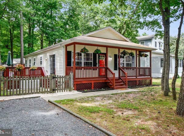 55 MARTINIQUE Circle, OCEAN PINES, MD 21811
