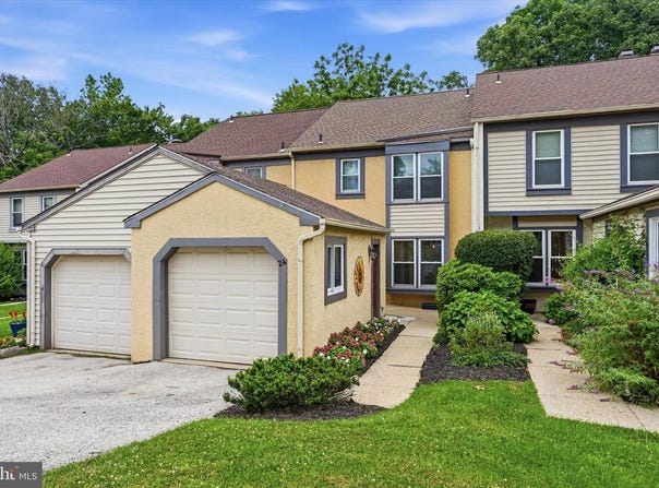 24 CABOT CT, MEDIA, PA 19063