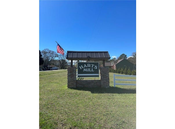 Harts Mill Rd, Hartwell, GA 30643