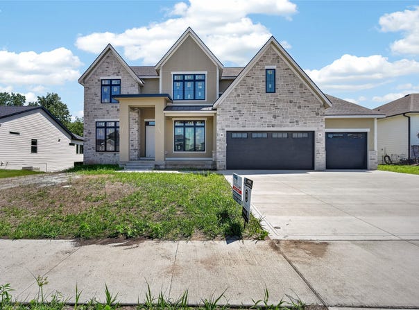 930 Harrington Way, Waukee, IA 50263