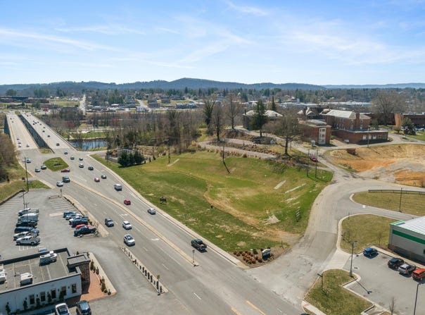 Lee Highway, Radford, VA 24141