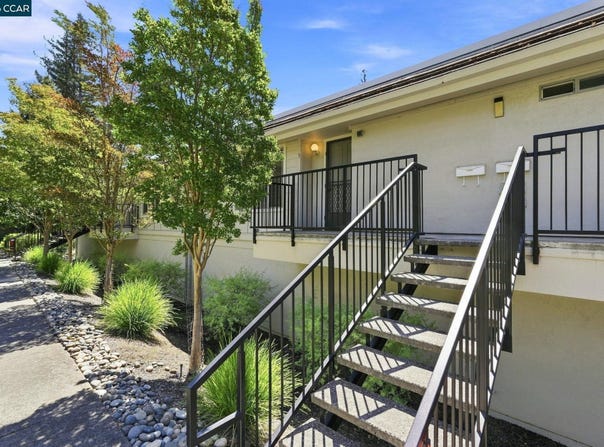 1224 Skycrest Dr, Walnut Creek, CA 94595