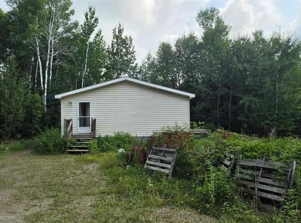 8542 Ralph Rd., Angora, MN 55703