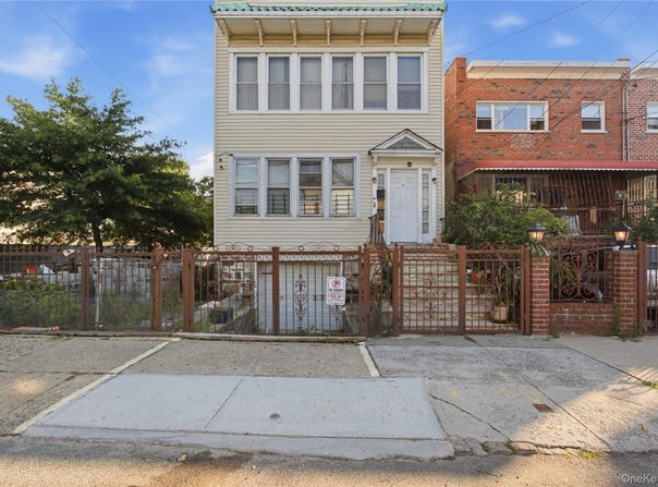 739 E 224th Street, Bronx, NY 10466