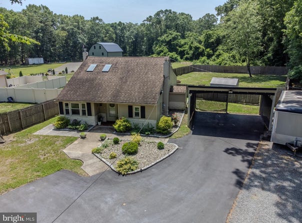 4005 TUCKAHOE Road, WILLIAMSTOWN, NJ 08094