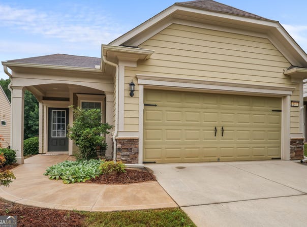 347 Sandy Springs Drive, Griffin, GA 30223