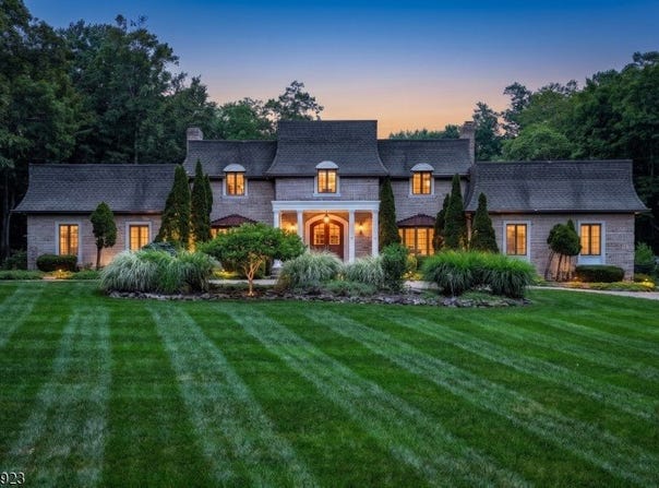 21 Baldwin Rd, Saddle River Boro, NJ 07458-3203