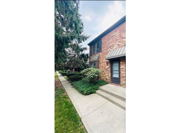 1599 McNaughten Road, Columbus, OH 43232