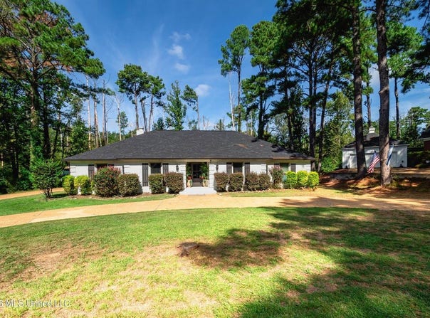 103 Carriage Lane, Madison, MS 39110