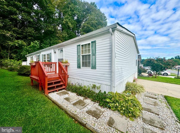 75 EDWARD Lane, LOTHIAN, MD 20711