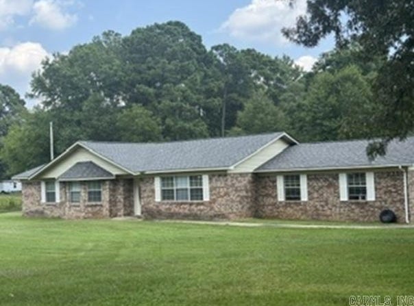 677 Edgewood Drive, Texarkana, AR 71837