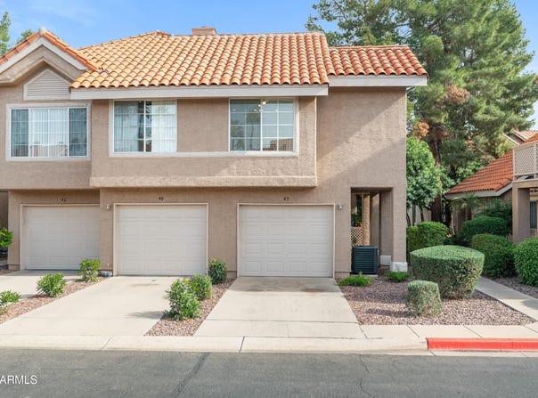 1633 E LAKESIDE Drive, Gilbert, AZ 85234
