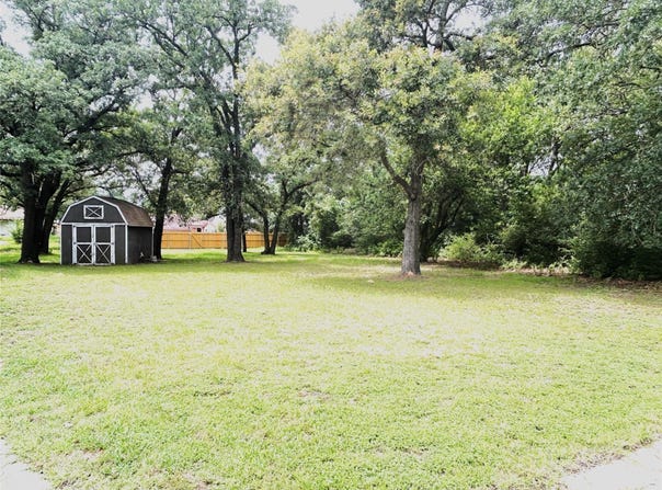 Alcoa Ave, Rockdale, TX 76567