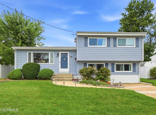 26 Adams Street, Old Bridge, NJ 08857