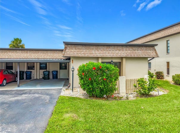 1716 LAKESIDE Drive, VENICE, FL 34293