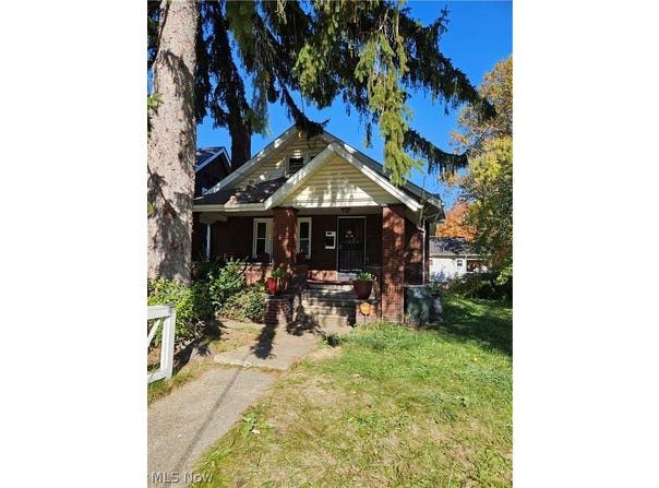 2219 3RD STREET NE, CANTON, OH 44704