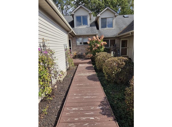 323 Ridgewood Drive, BEAVER, WV 25813