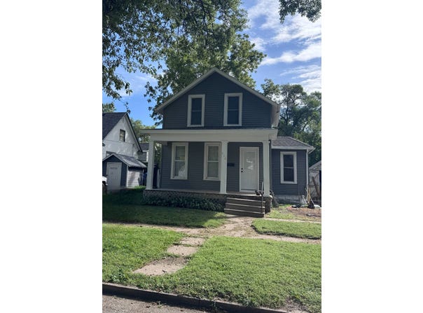 832 N L St, Fremont, NE 68025