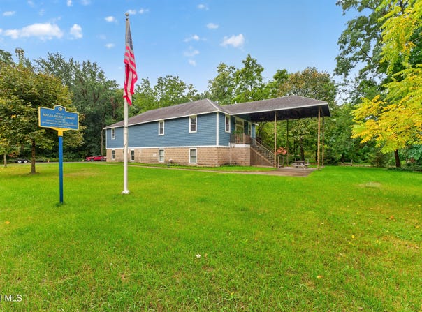 4000 Silver Beach Road, Malta, NY 12020