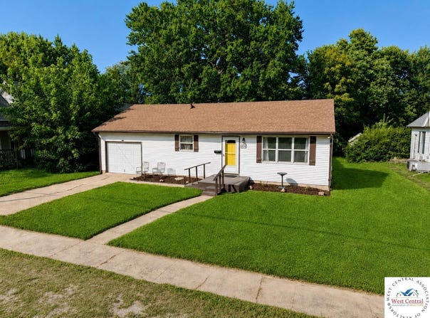 406 E Florence Street, Windsor, MO 65360