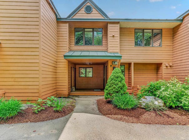 72 Appleby Close, Carroll, NH 03575