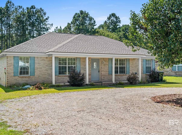 9427 Hammock Road, Elberta, AL 36530
