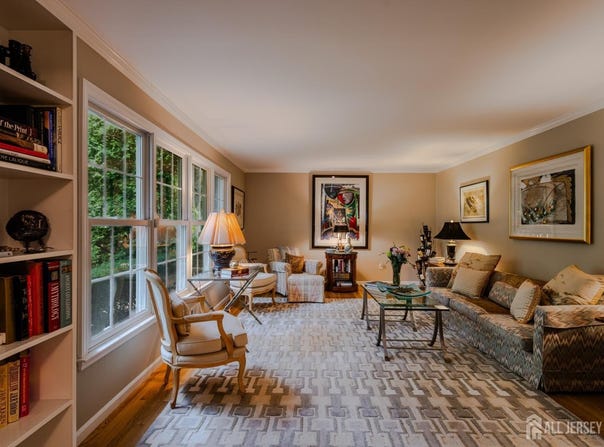 6 Burlington Lane, East Brunswick, NJ 08816