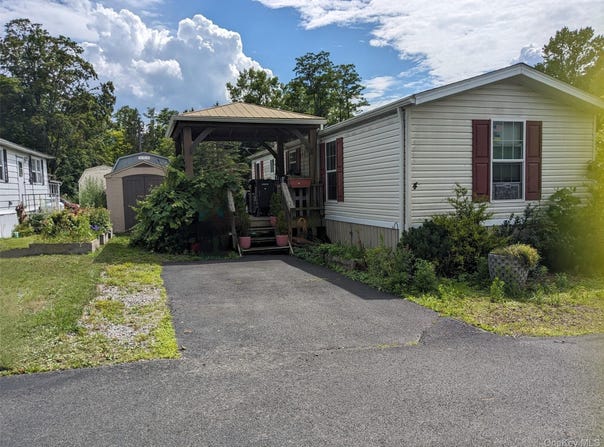 4 Treeline Circle, Cold Spring, NY 10516