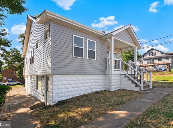2 LINHIGH, NOTTINGHAM, MD 21236
