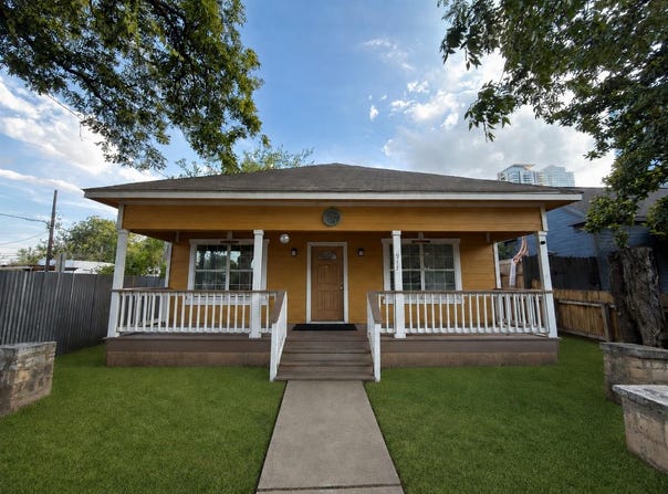 911 E 2nd St, Austin, TX 78702