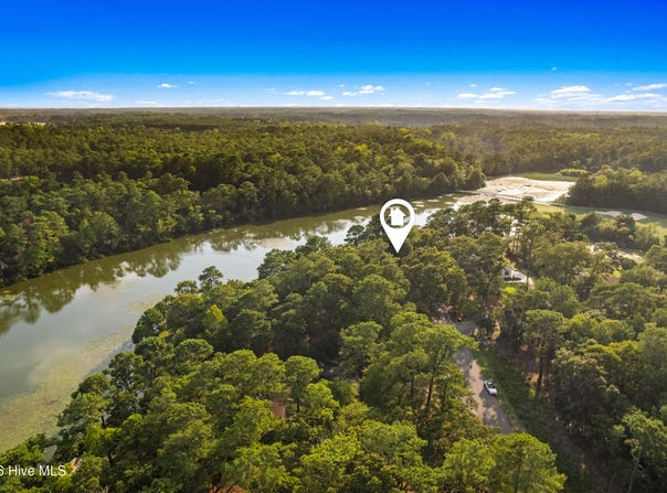 3581 Lake Shore Drive SW, Shallotte, NC 28470