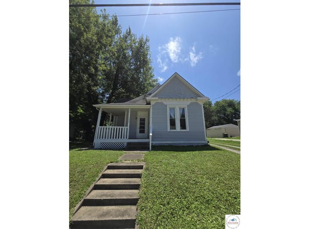 320 E Ohio Street, Clinton, MO 64735