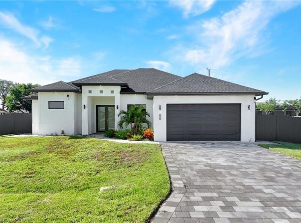 636 NE 8th Ter lot: 68, CAPE CORAL, FL 33909
