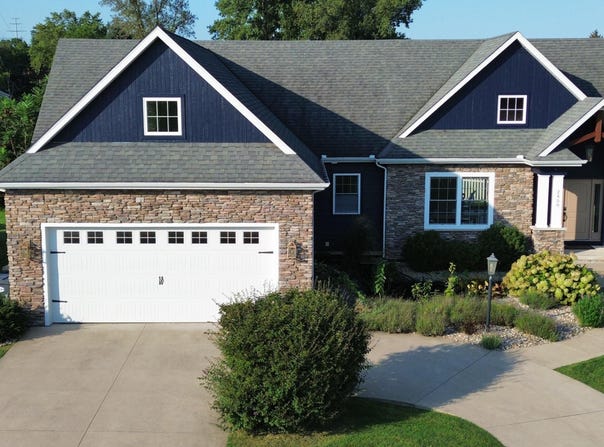 2400 Bay Pointe Drive, St. Joseph, MI 49085
