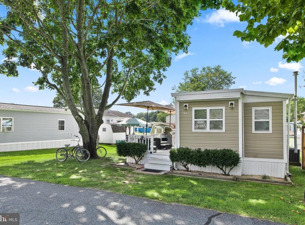 61 SKIPJACK CIRCLE, BERLIN, MD 21811