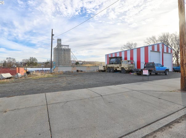 105 Main St, Moro, OR 97039