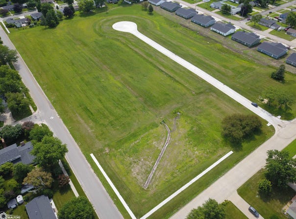 98 13th Avenue, Grinnell, IA 50112