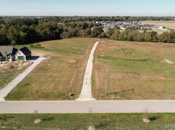 1269 Pausch Road, O'Fallon, IL 62269