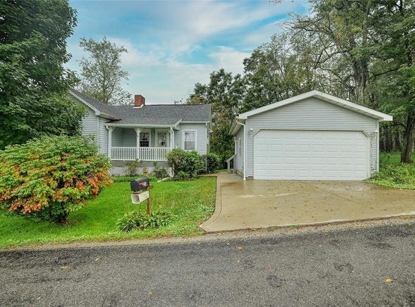 23 Ridge Road, Hopewell, PA 15312