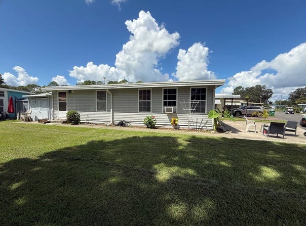 1356 Stralight Circle, Eustis, FL 32726