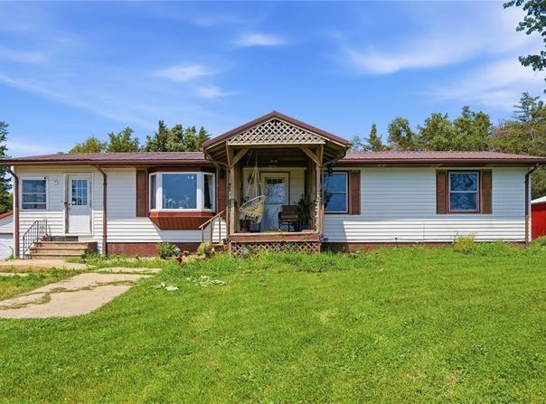 12039 Wright Road, LaPorte City, IA 50651