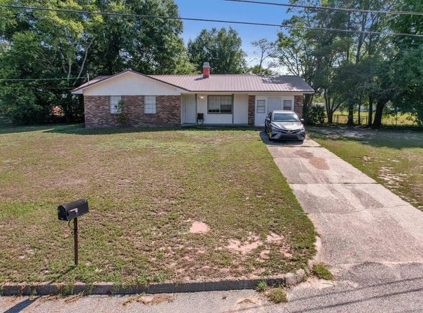 251 Alberta Drive, Ozark, AL 36360