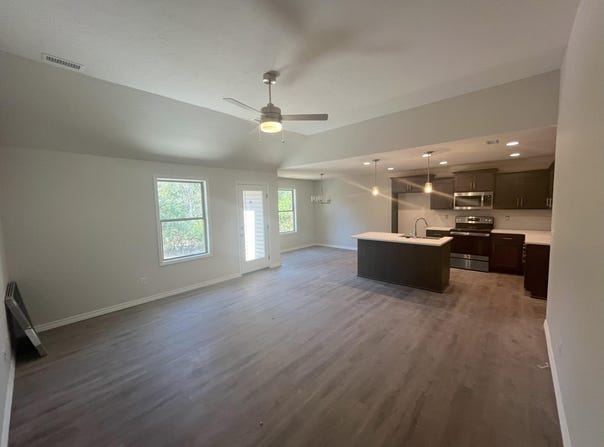 4377 W Skyler Drive, Springfield, MO 65802
