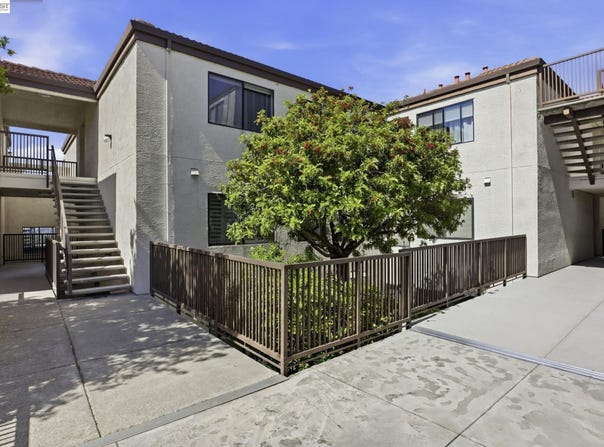 21103 Gary Dr, Hayward, CA 94546
